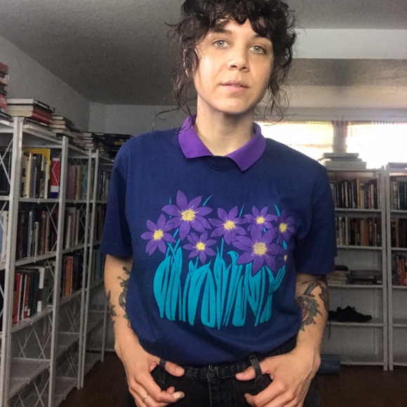 Vintage Tops - Vintage Floral Print Collared Tee